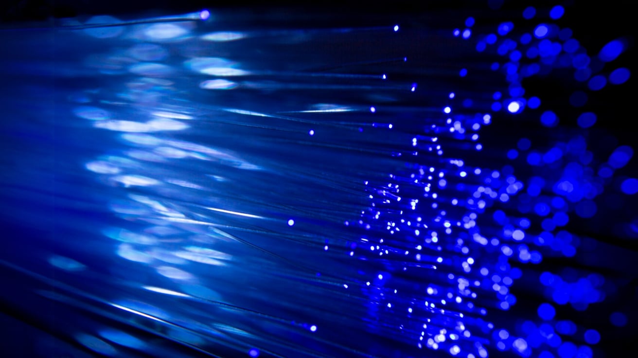 Rede de fibra óptica corporativa: a base para conectividade de alta disponibilidade